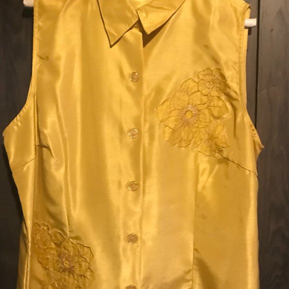 2-Piece Blouse Capris Pants - Picture 1 of 4